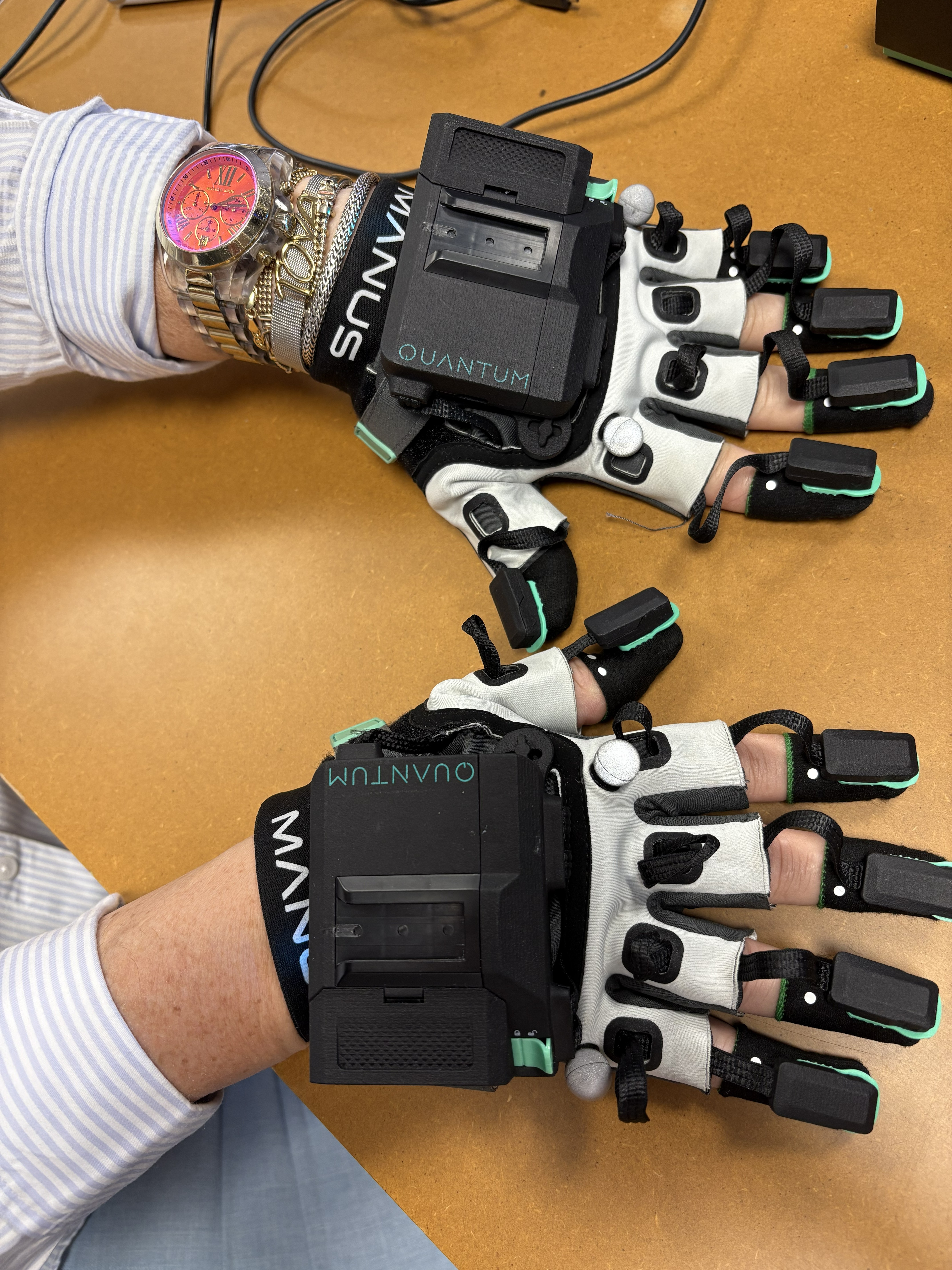 Guantes hápticos Manus Quantum